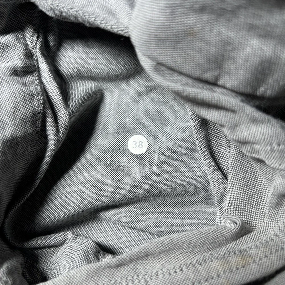 Lululemon Commission Shorts Men 38 x 11 Light Gray Chino Casual Summer Logo